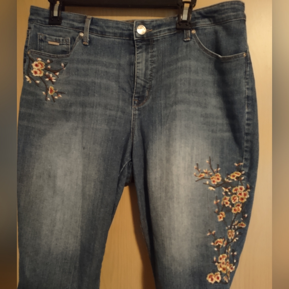 Nine West women's size 12 shorts